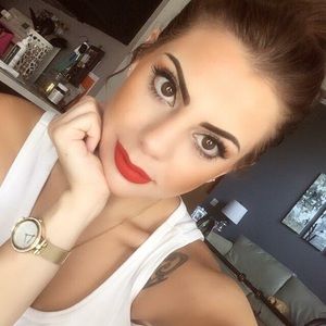 Meet your Posher, Cheri